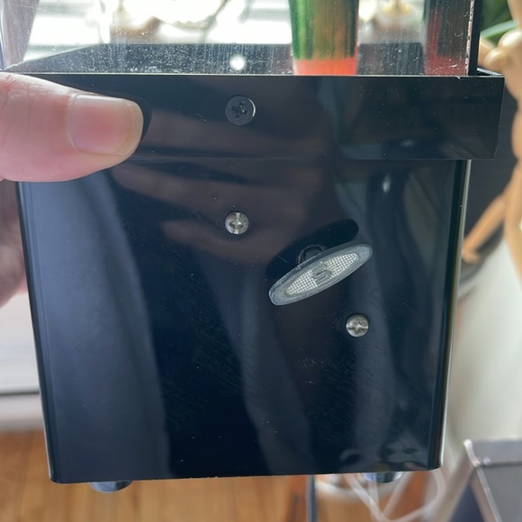 VINTAGE MUSICAL FIBER OPTIC LAMP
FLORAL 1980’S TABLE LAMP CHANGES COLOUR - Picture 4 of 10